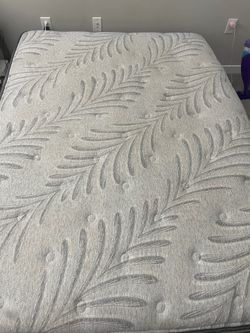 $50 QUEEN MATTRESS AND BOX SPRING