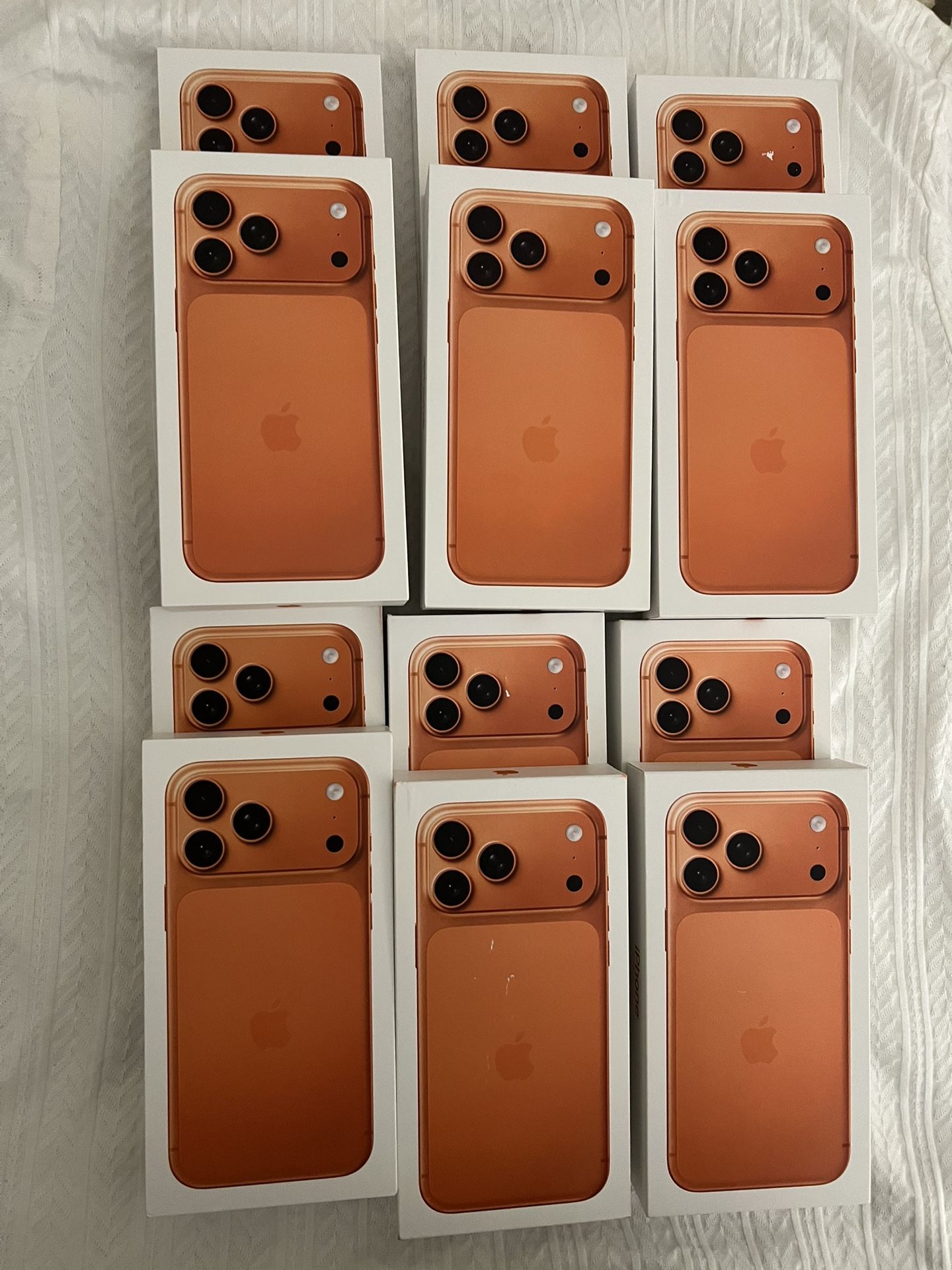 Apple iPhone 17 Pro Max Orange Or iPhone 17 Pro Orange Unlocked I Can Go To You Deliver