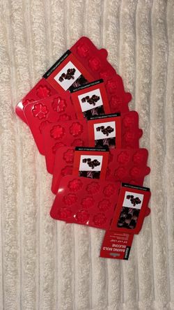 Red Silicone Flower Baking Molds – Set of 5