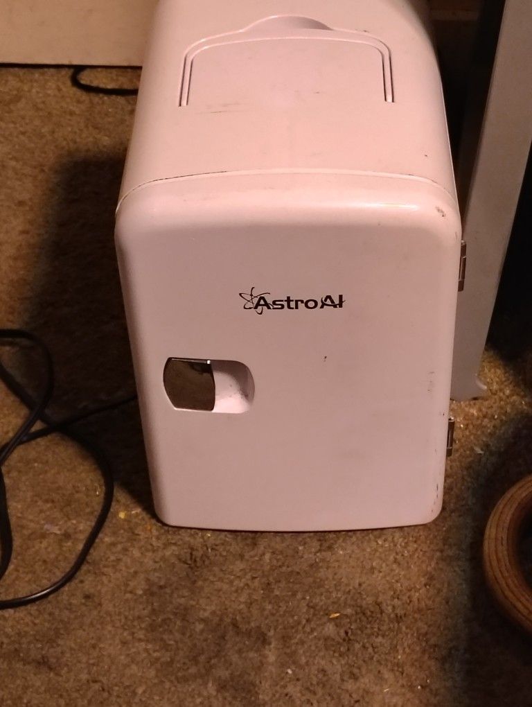 Little Tiny Mighty Mouse Mini Fridge
