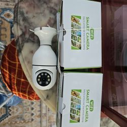 3 Wi-fi Bulb Smart Cameras 