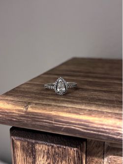 Pandora Women's Sterling Silver Sparkling Pear Halo Ring