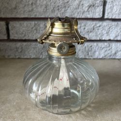 Vintage Golden Globe - GG - Kerosene Oil Lamp 