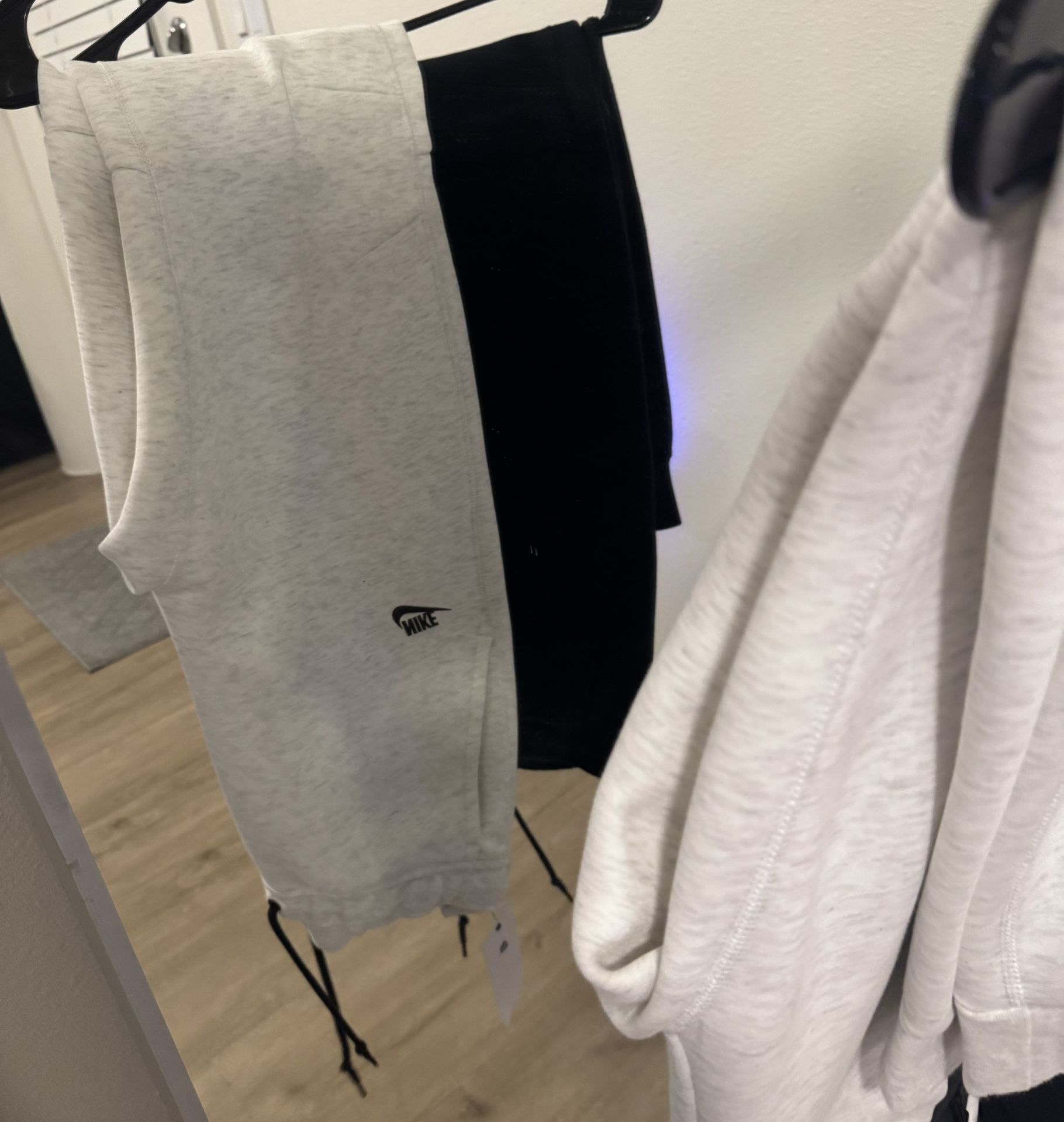 Nike Tech Joggers
