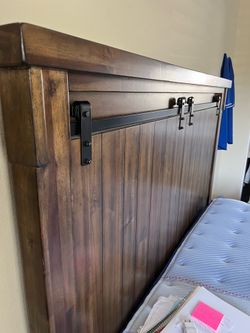 Queen bedroom set