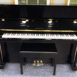Top quality 2006 “T116” Yamaha glossy black piano