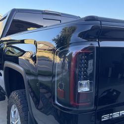 Compatible with 2014-2018 GMC Sierra 2014-2018 GMC Sierra 2500HD 2018 GMC Left + Right Pair 