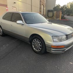 1997 Lexus LS 400
