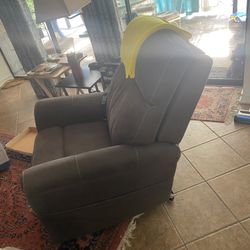 Power Lift Chair New Condition 