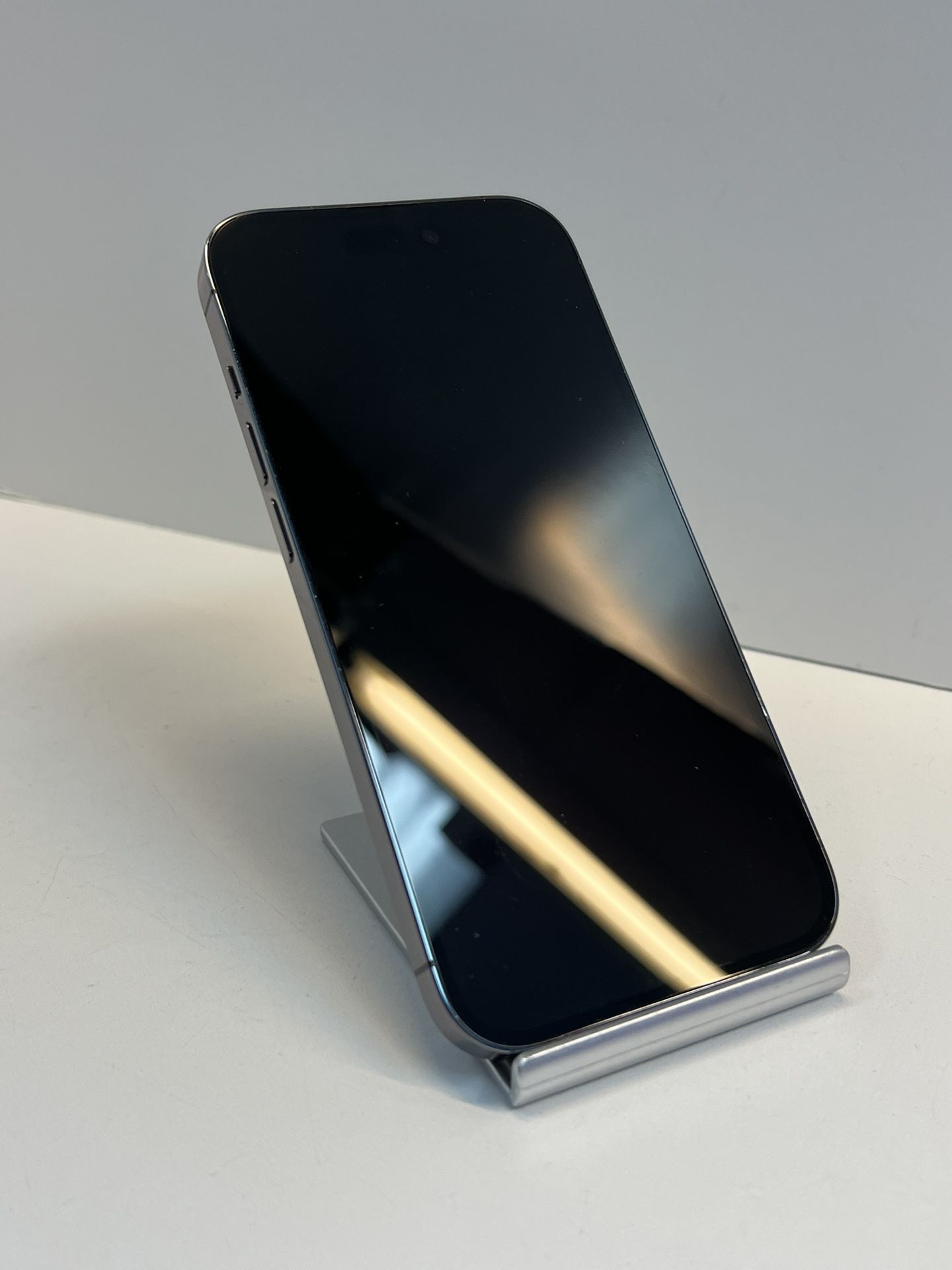 Apple iPhone 14 PRO 256gb. ( Unlocked )