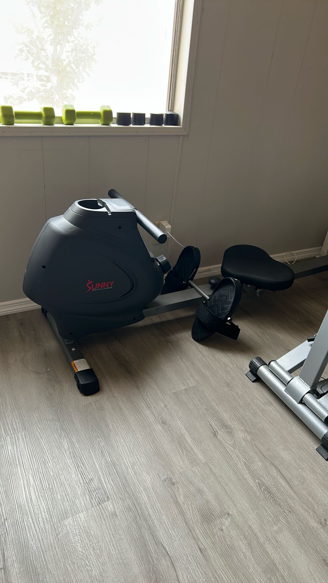 Sunny Health And Fitness Rowing Machine