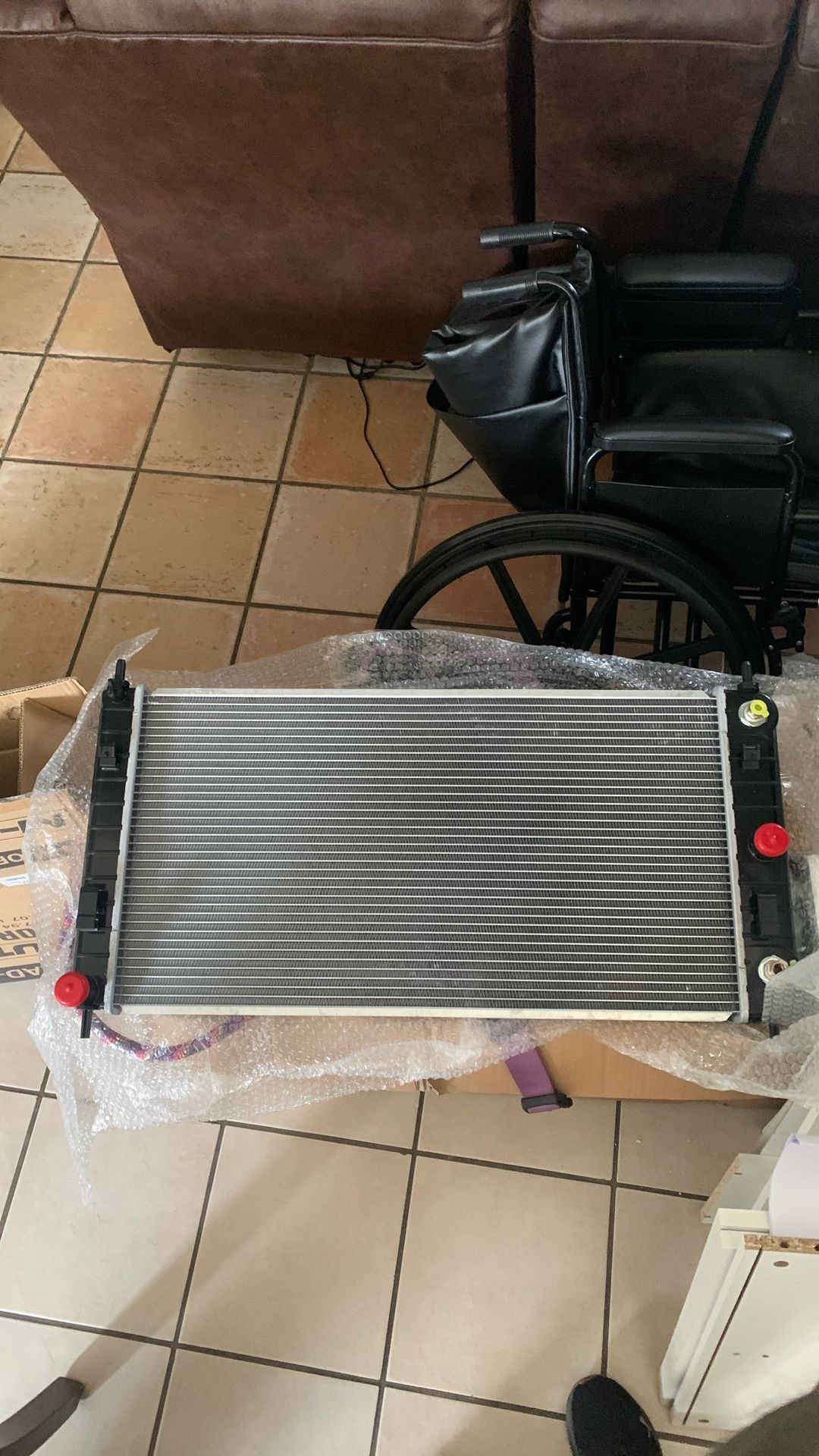 2007- 2010 Pontiac Radiator New