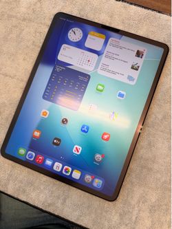 BUNDLE Apple iPad Pro 12.9” 128GB + Magic Keyboard + Apple Pencil Bundle