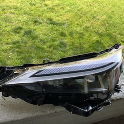 Lexus SUV Headlight Left Side 
