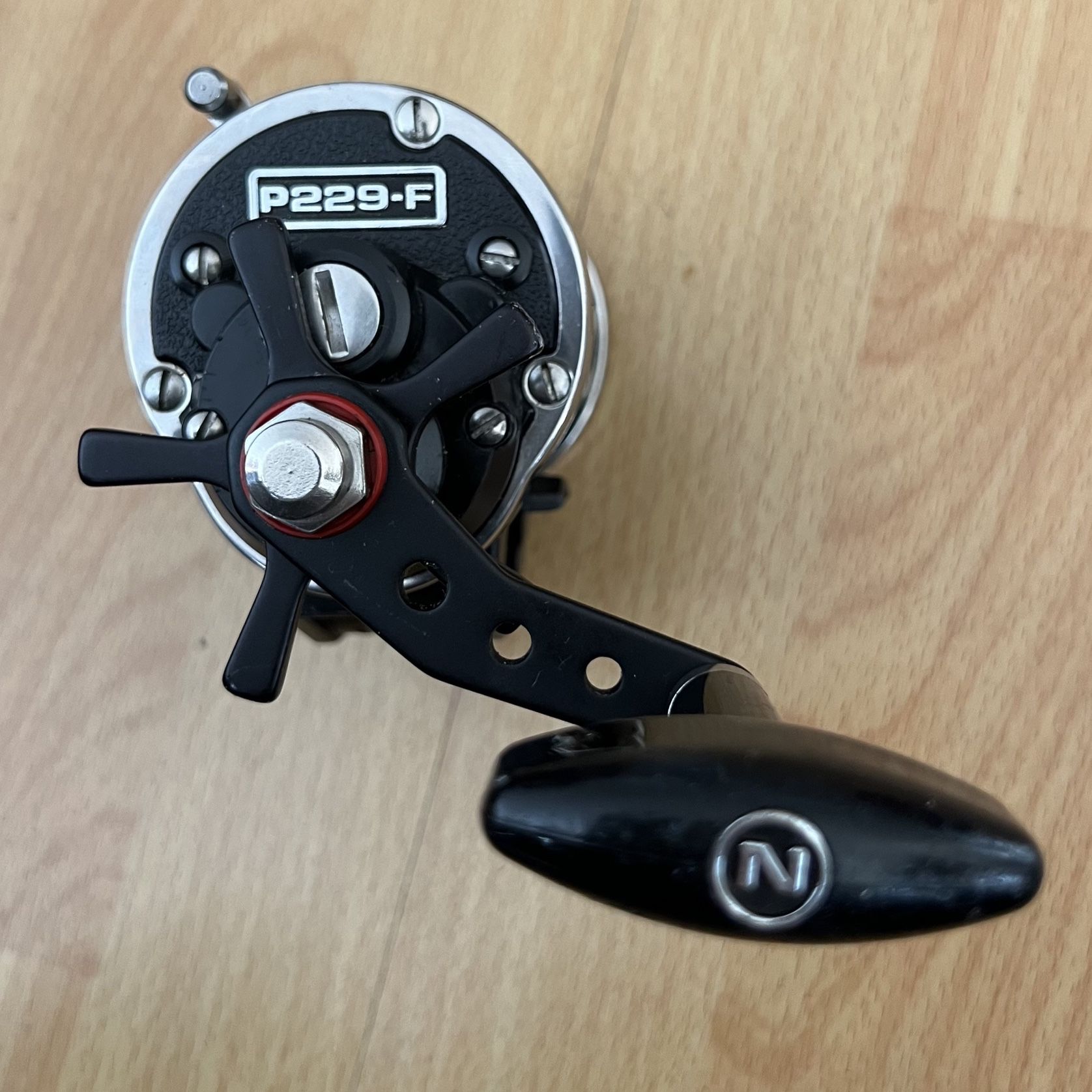 Newell P229F Fishing Reel for Sale in Los Angeles, CA - OfferUp