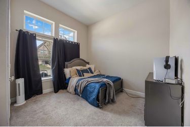 Full size bed set