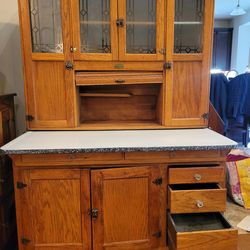 Beautiful Vintage Hoosier Cabinet!!