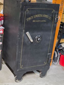 1943 Safe