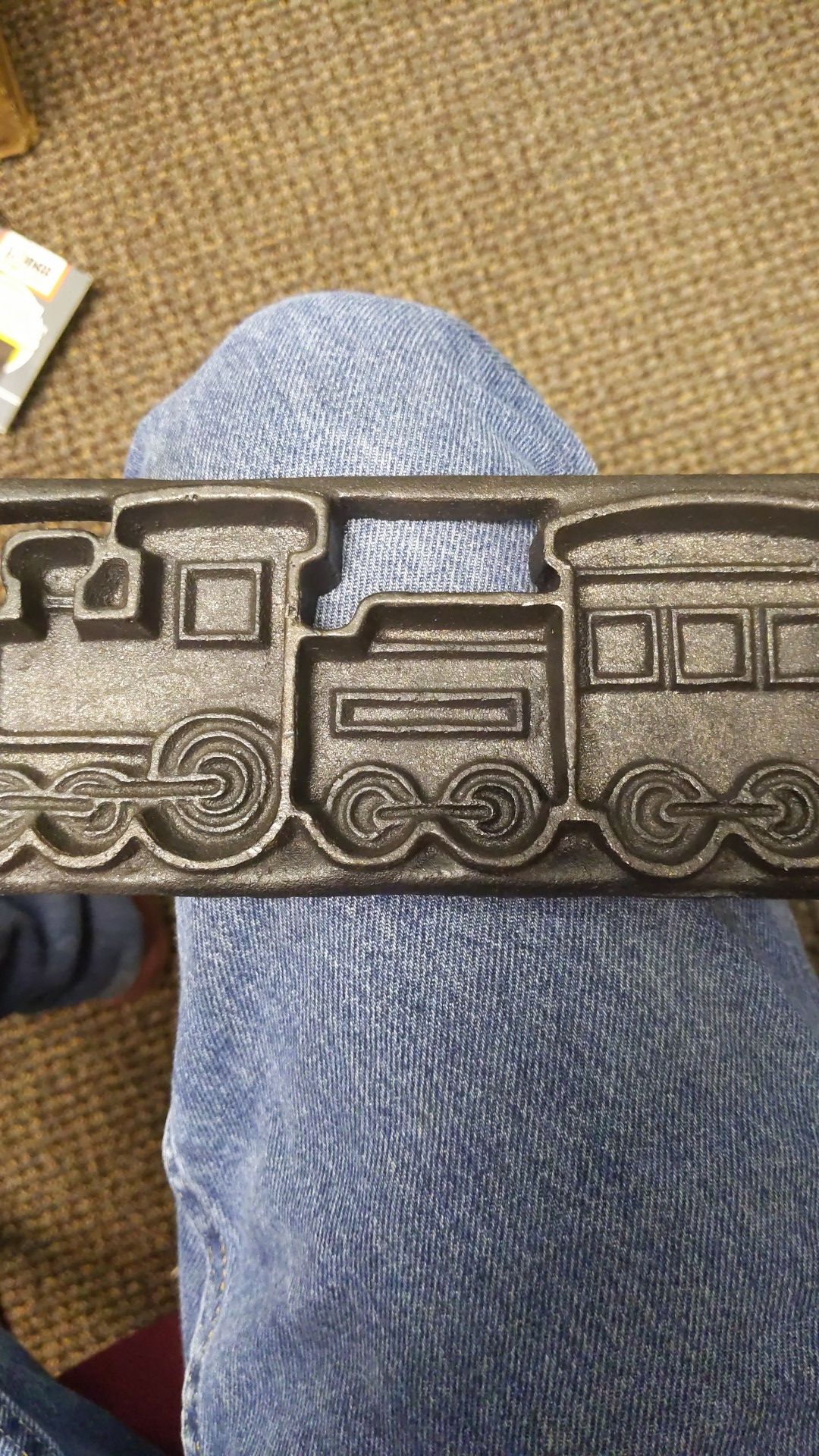 Cast iron train muffin pan