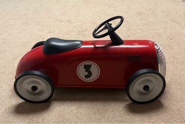 Like new scooting ride on car for kids