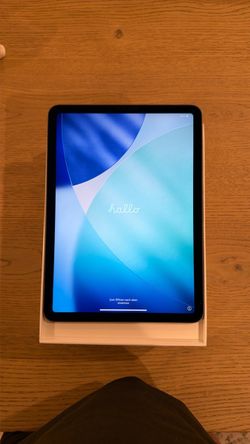 Apple iPad Air 5 Generation Tablet