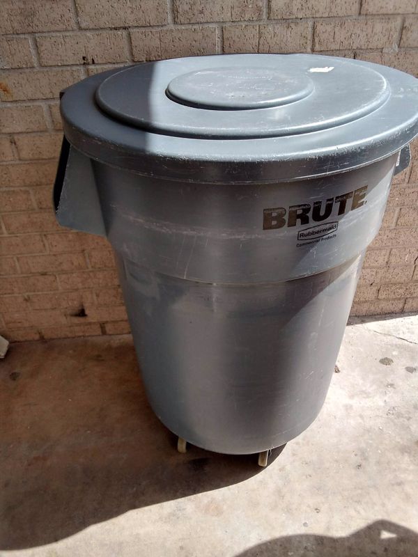 Trash Barrel With Wheels for Sale in Houston, TX OfferUp