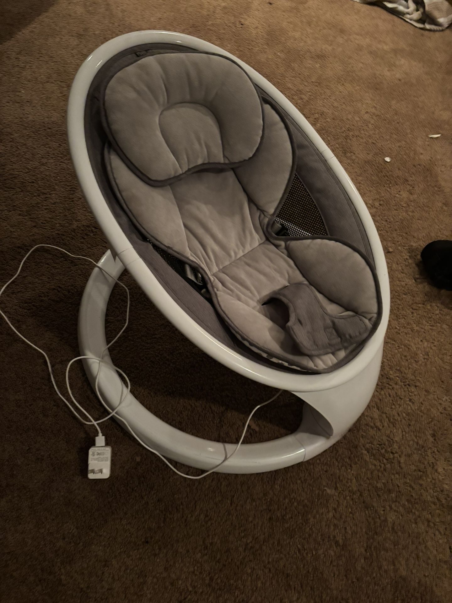 Munchkin Baby Swing Bluetooth Electric Like New