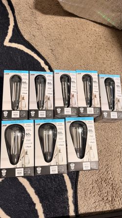 8 New LED Edison Style Light Bulbs - 60W Equivalent