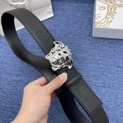 Versace Men's Belt With Box 2024 for Sale in Chicago, IL OfferUp