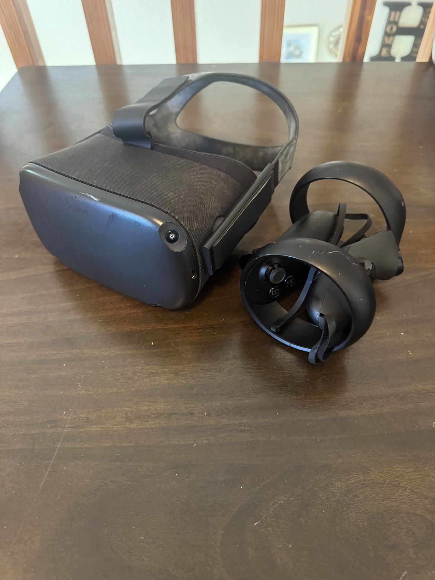 Oculus Quest 1 VR Headset – 64GB – No Box – Fully Functional