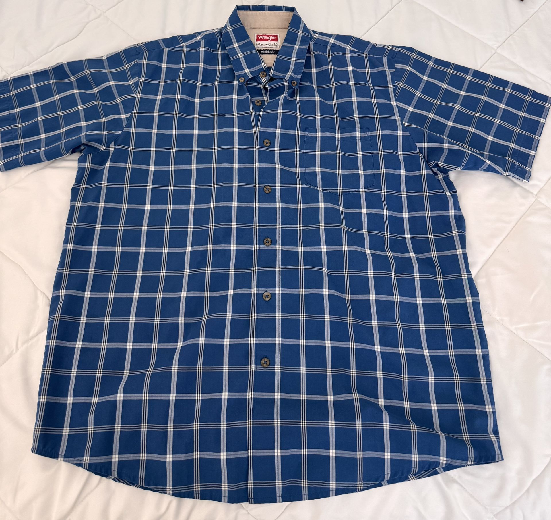 Wrangler Mens Shirt Size Large Blue Plaid Wrinkle Resistant Short Sleeve