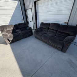 Power Reclining Couch & Loveseat (FREE DELIVERY‼️)