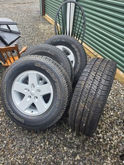 Goodyear Wrangler 255/75/17