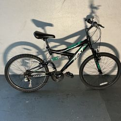 BICYCLE NEXT 18 SPEED SIZE 24 BRAND NEW 