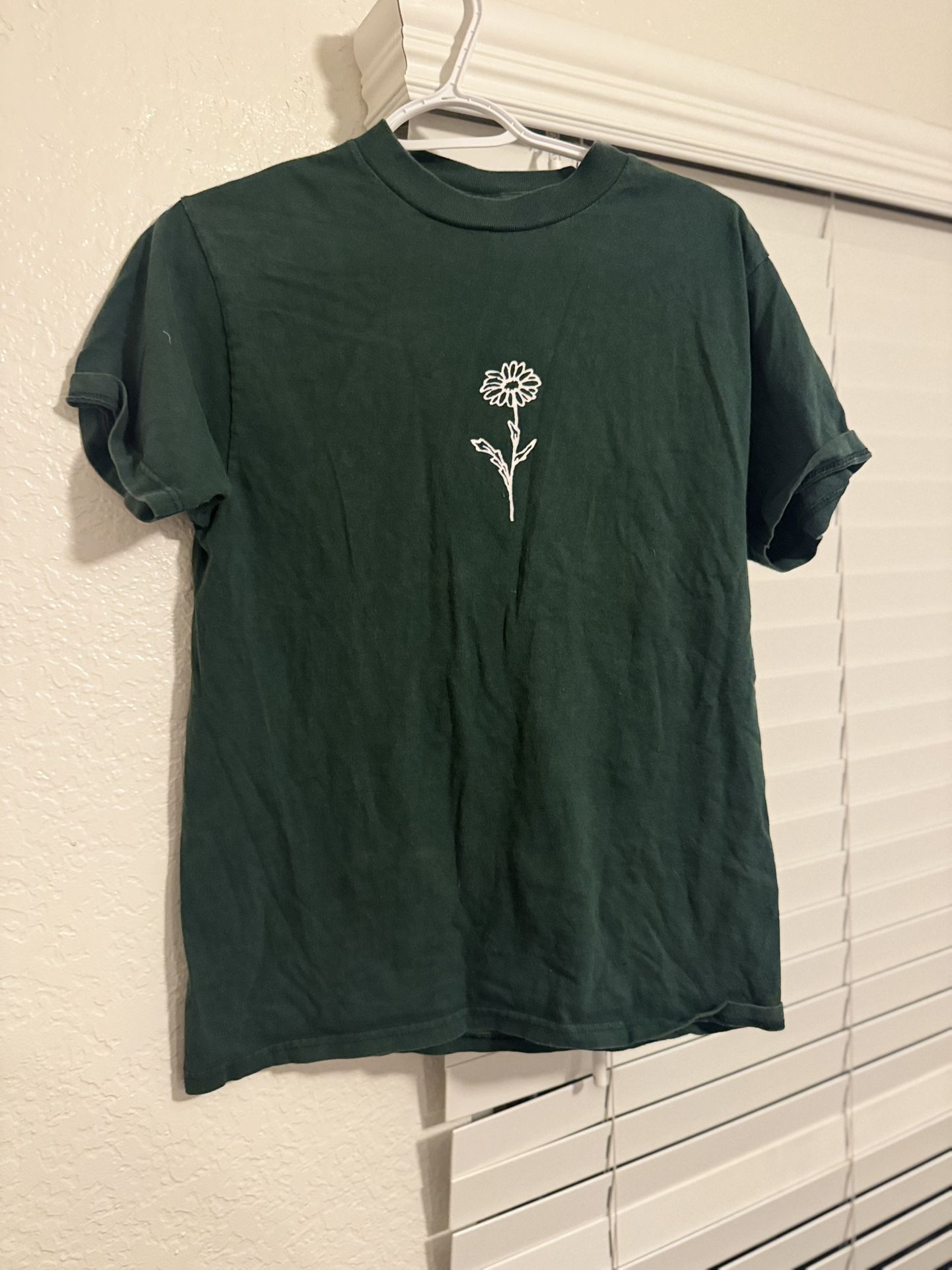 Green flower t-shirt #flowerpower