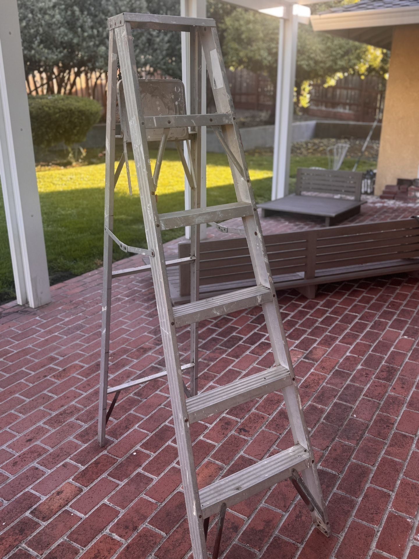 Metal Ladder 6 Ft