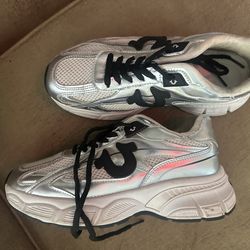 True religion sneakers - size 7
