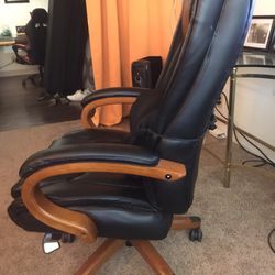 La-Z-boy Leather Chair 