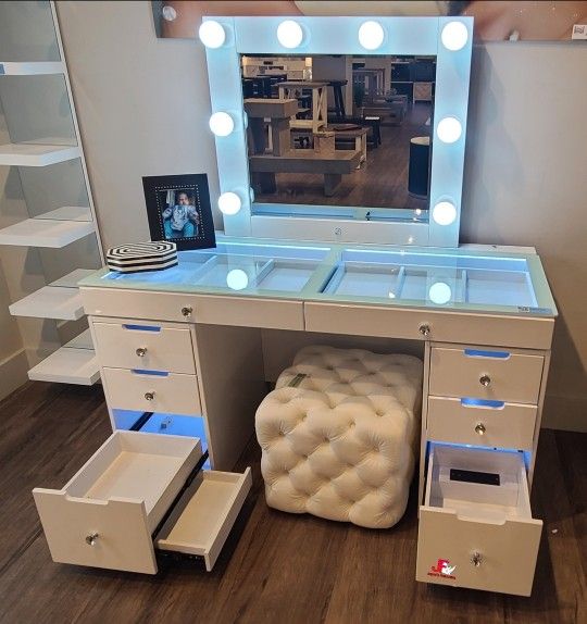 Brand New! 3pc Beautiful Vanity 😍/ Take it home with only $39Down/Hablamos Español Y Ofrecemos Financiamiento 🙋🏻♂️