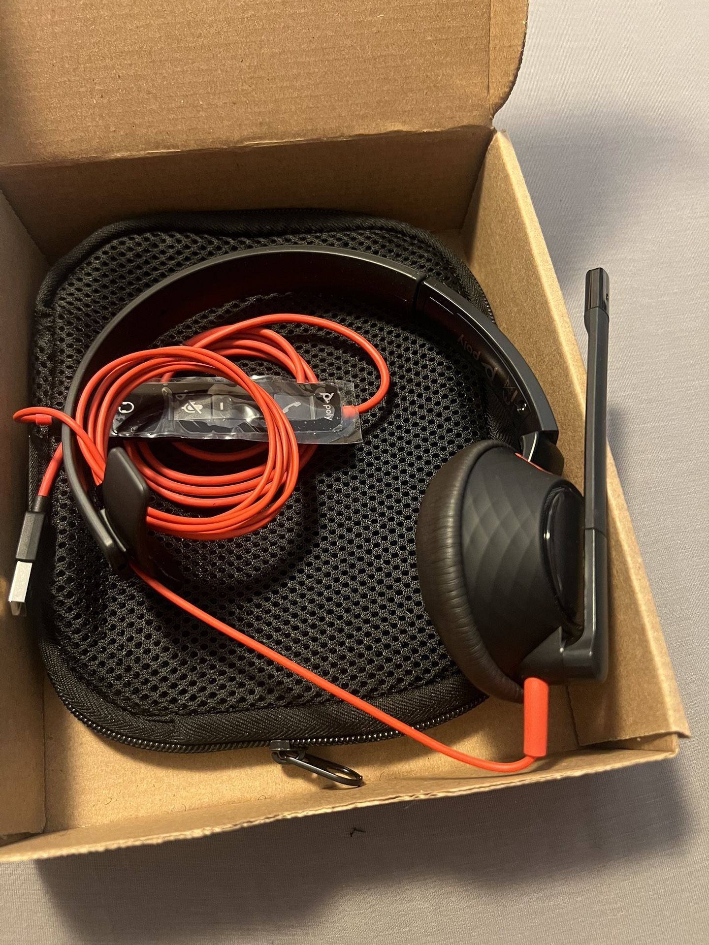 Poly blackwire 5210 USB Headset And Mic
