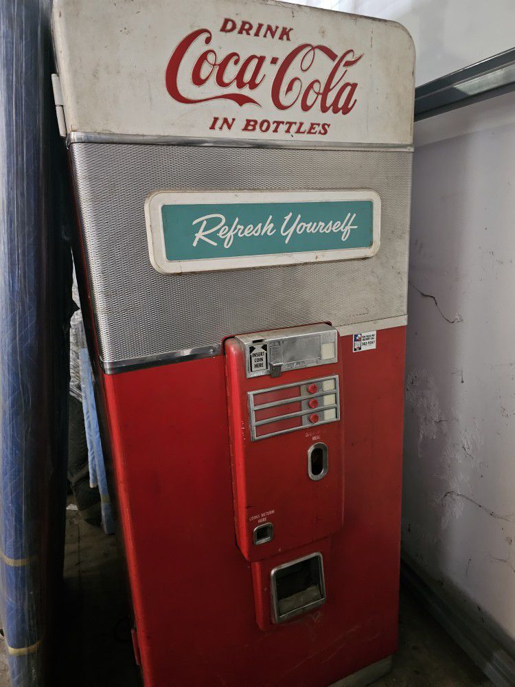 Classic Coke Machine