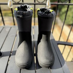 Cat and Jack Snow Boots Size 13