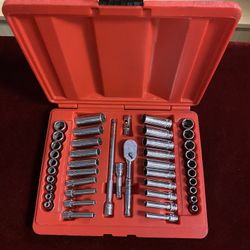 Snapon 44 Piece . 1/4" Drive 6 Point metric/SAE General Service Set