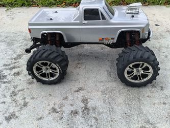 Traxxas E-maxx