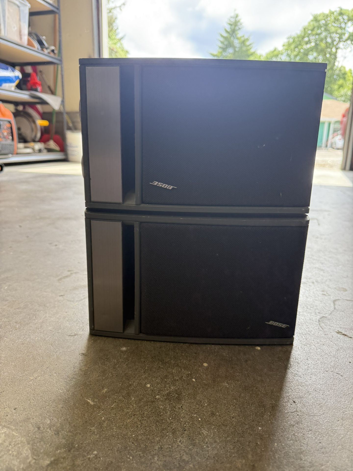 Bose 141 Bookshelf Speakers