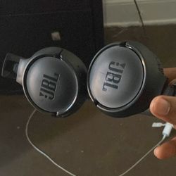 JBL Bluetooth Headphones 