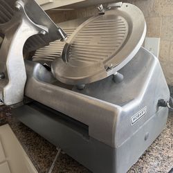 Hobart 2712 12” Semi-Automatic Commercial Meat Slicer - Works Great!