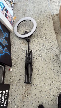 Ring light tripod stand
