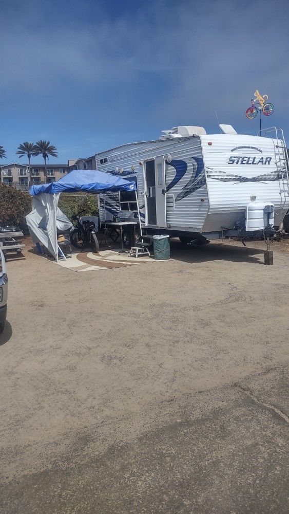 22' 2007 Toy Hauler $9,000.00