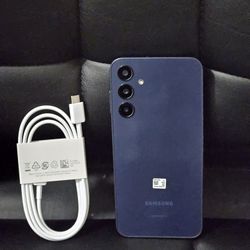 Samsung Galaxy A25  5G . Boost Mobile  128Gb.